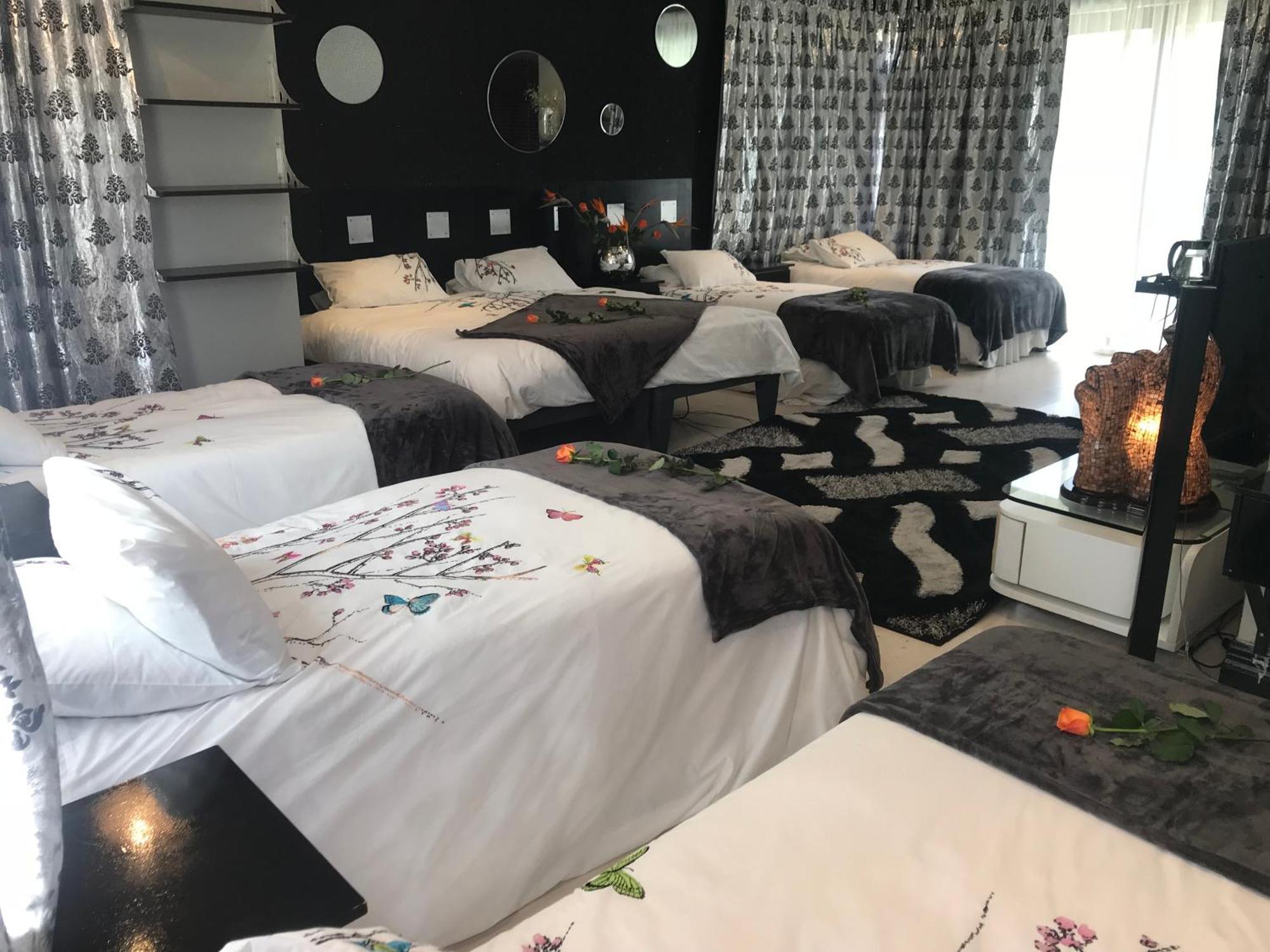 Africa Paradise - Or Tambo Airport Boutique Hotel Benoni Rom bilde