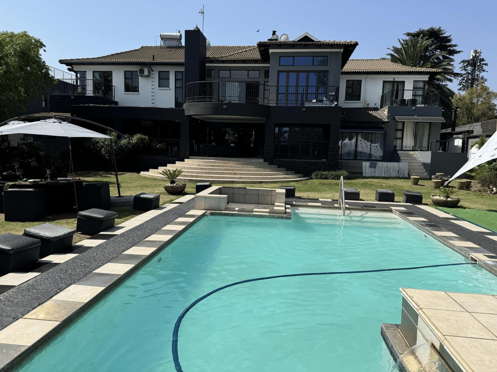 Africa Paradise - Or Tambo Airport Boutique Hotel Benoni Eksteriør bilde